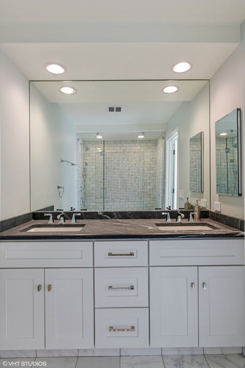 Tiny photo for 1701 N Halsted Street #E2, Chicago, IL 60614 (MLS # 12777600)