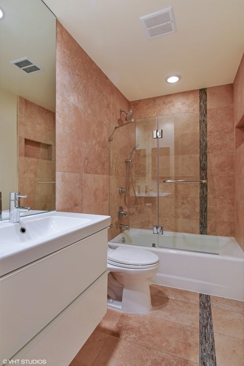 Tiny photo for 1701 N Halsted Street #E2, Chicago, IL 60614 (MLS # 12777600)