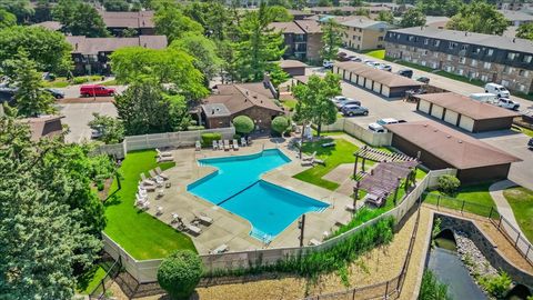 Tiny photo for 55 W 64th Street #202, Westmont, IL 60559 (MLS # 12490809)