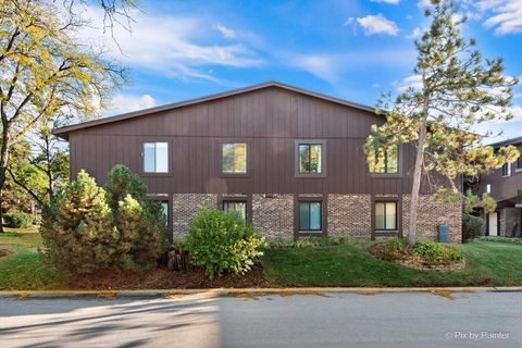 Tiny photo for 55 W 64th Street #202, Westmont, IL 60559 (MLS # 12490809)
