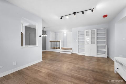 Tiny photo for 55 W 64th Street #202, Westmont, IL 60559 (MLS # 12490809)