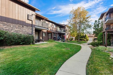 Tiny photo for 55 W 64th Street #202, Westmont, IL 60559 (MLS # 12490809)