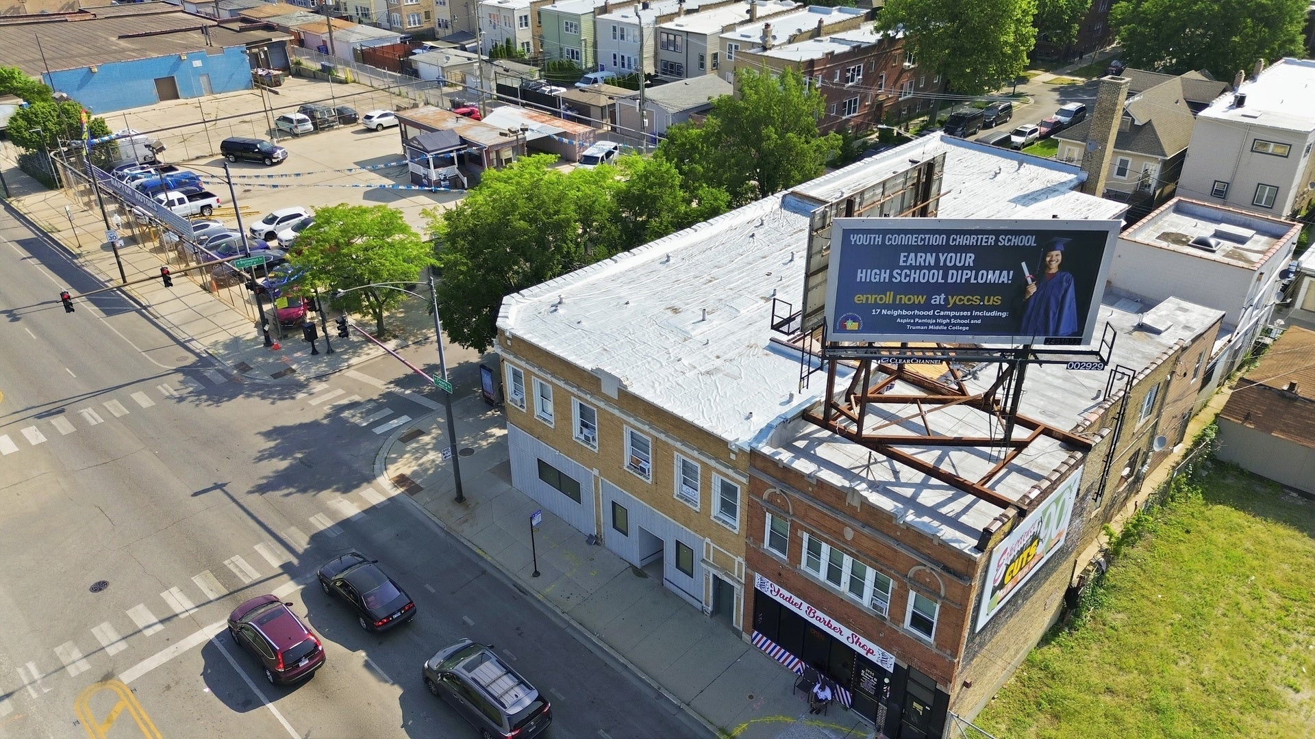 2957 N Cicero Avenue