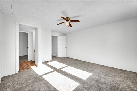 Tiny photo for 340 E Baker Street, Bloomington, IL 61701 (MLS # 12546099)