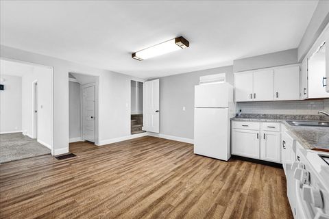 Tiny photo for 340 E Baker Street, Bloomington, IL 61701 (MLS # 12546099)