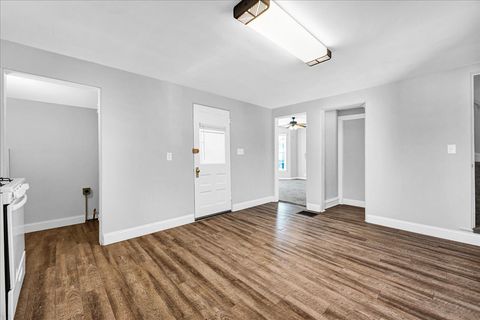 Tiny photo for 340 E Baker Street, Bloomington, IL 61701 (MLS # 12546099)