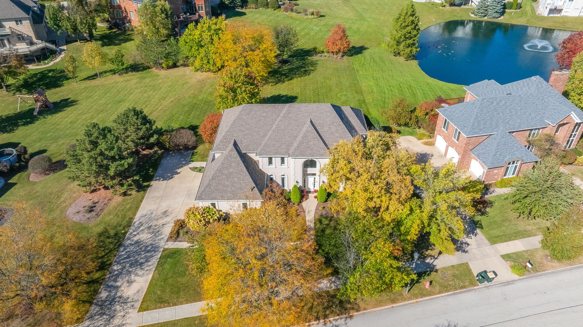 6825 FIELDSTONE Drive