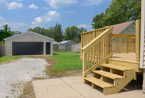 Tiny photo for 1617 Pine Street, Ottawa, IL 61350 (MLS # 12437495)