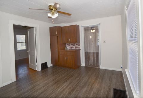 Tiny photo for 1617 Pine Street, Ottawa, IL 61350 (MLS # 12437495)