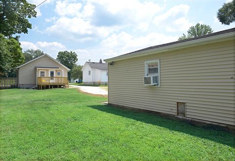 Tiny photo for 1617 Pine Street, Ottawa, IL 61350 (MLS # 12437495)