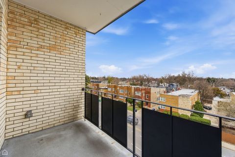 Tiny photo for 1010 N Harlem Avenue #504, River Forest, IL 60305 (MLS # 12614370)