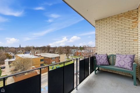 Tiny photo for 1010 N Harlem Avenue #504, River Forest, IL 60305 (MLS # 12614370)