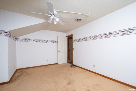 Tiny photo for 4490 Hamilton Dr Drive, Bettendorf, IA 52722 (MLS # QC4265513)