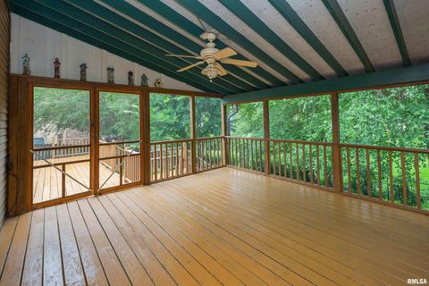 Tiny photo for 4490 HAMILTON Drive, Bettendorf, IA 52722 (MLS # QC4265513)