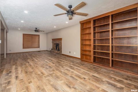 Tiny photo for 4490 Hamilton Dr Drive, Bettendorf, IA 52722 (MLS # QC4265513)