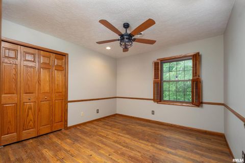 Tiny photo for 4490 Hamilton Dr Drive, Bettendorf, IA 52722 (MLS # QC4265513)