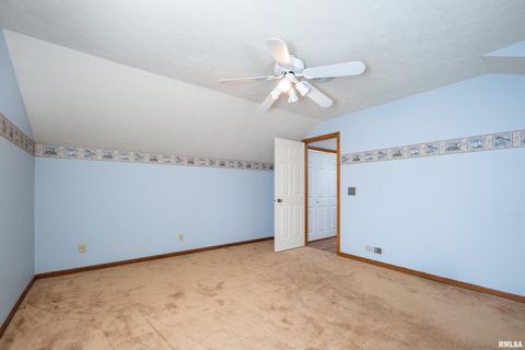 Tiny photo for 4490 Hamilton Dr Drive, Bettendorf, IA 52722 (MLS # QC4265513)