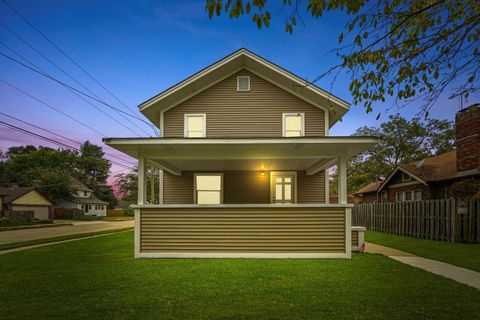 Tiny photo for 1604 Grant Avenue, Rockford, IL 61103 (MLS # 12663362)