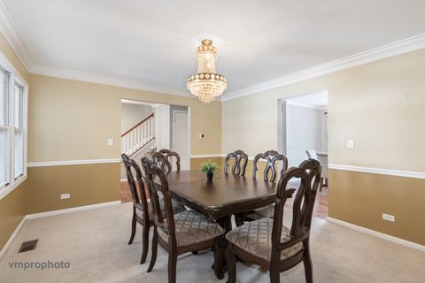 Tiny photo for 246 Montclair Road, Vernon Hills, IL 60061 (MLS # 12573788)