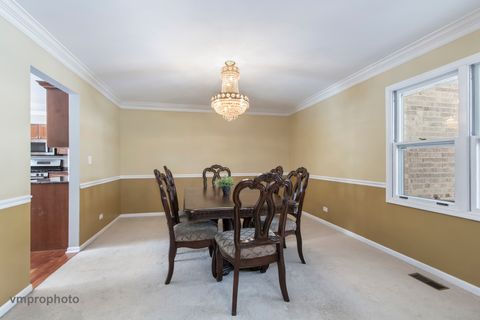 Tiny photo for 246 Montclair Road, Vernon Hills, IL 60061 (MLS # 12573788)