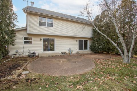 Tiny photo for 246 Montclair Road, Vernon Hills, IL 60061 (MLS # 12573788)