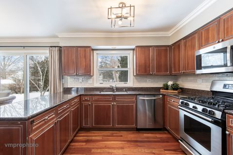 Tiny photo for 246 Montclair Road, Vernon Hills, IL 60061 (MLS # 12573788)