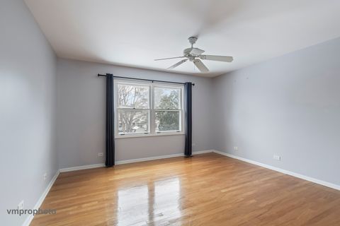 Tiny photo for 246 Montclair Road, Vernon Hills, IL 60061 (MLS # 12573788)