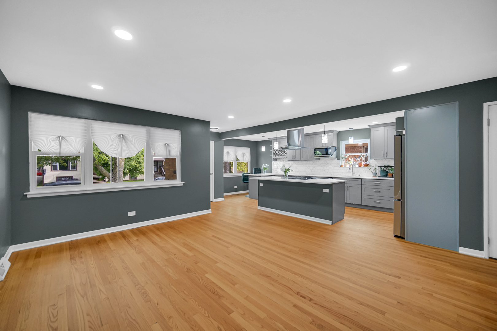 445 W 98th Street