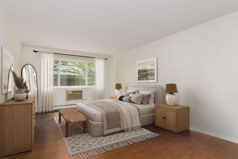 Tiny photo for 1136 Greenleaf Avenue #303, Wilmette, IL 60091 (MLS # 12494292)