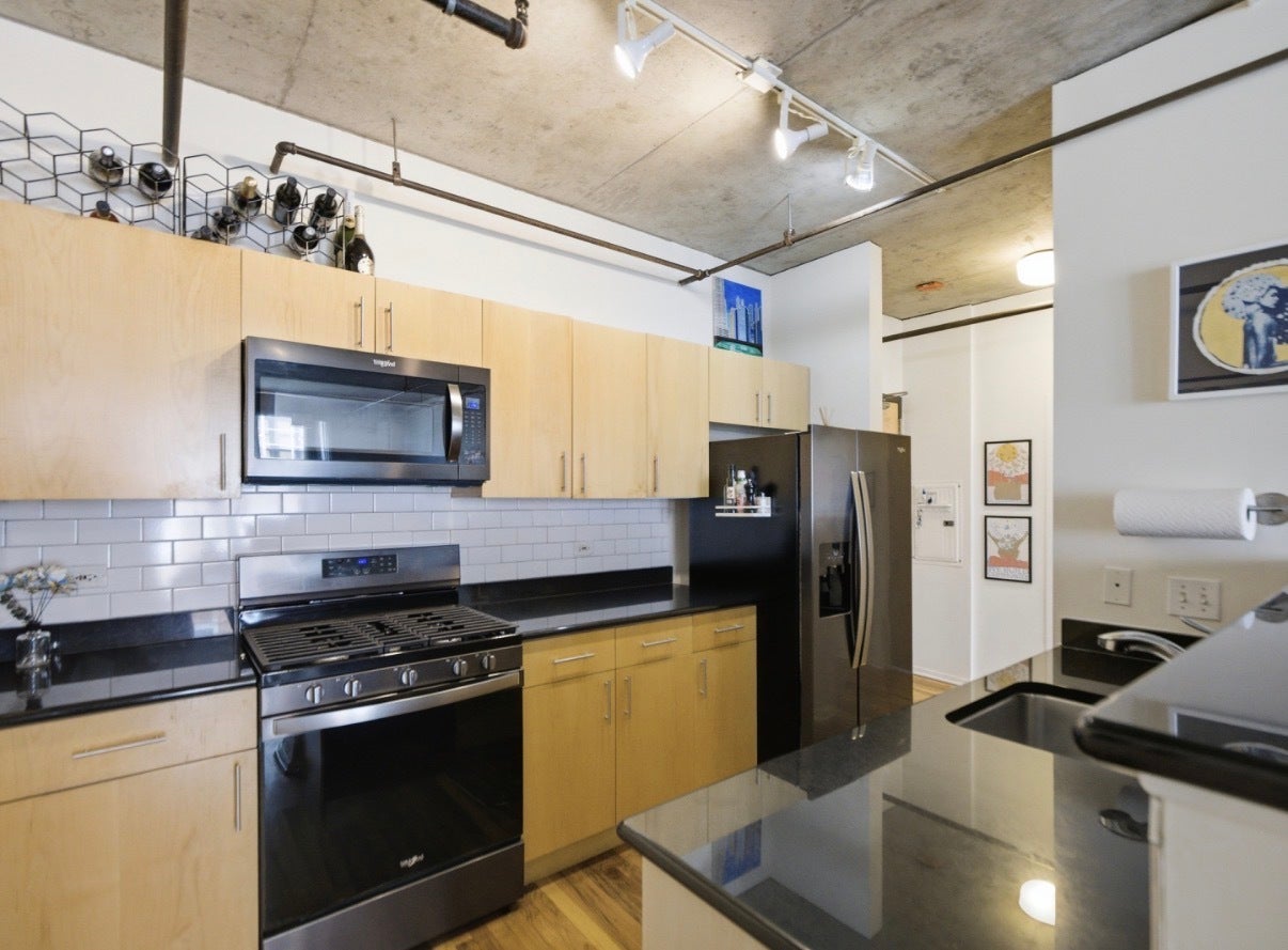 700 W Van Buren Street 602