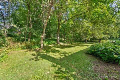 Tiny photo for 5N490 Hidden Springs Drive, St. Charles, IL 60175 (MLS # 12615556)