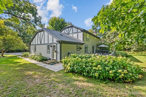 Tiny photo for 5N490 Hidden Springs Drive, St. Charles, IL 60175 (MLS # 12615556)