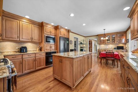 Tiny photo for 5N490 Hidden Springs Drive, St. Charles, IL 60175 (MLS # 12615556)