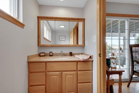 Tiny photo for 4820 S Lotus Avenue, Chicago, IL 60638 (MLS # 12660345)