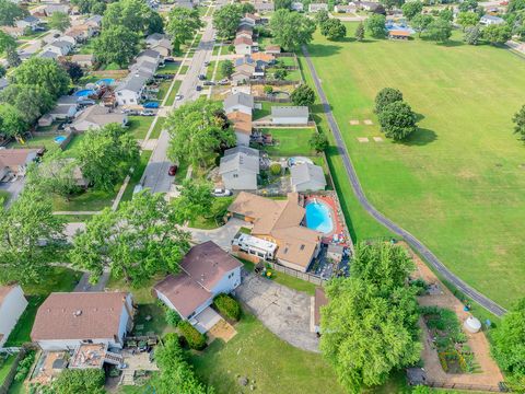 Tiny photo for 803 Oakton Avenue, Romeoville, IL 60446 (MLS # 12428087)