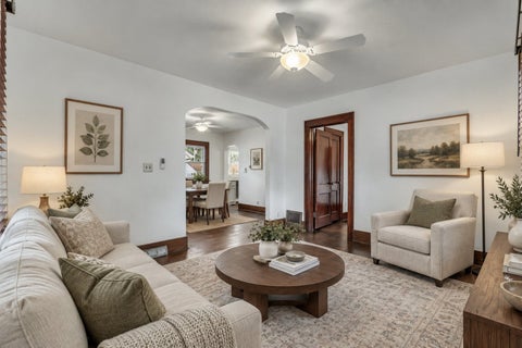 Tiny photo for 2817 Bellevue Avenue, Bettendorf, IA 52722 (MLS # 12763291)