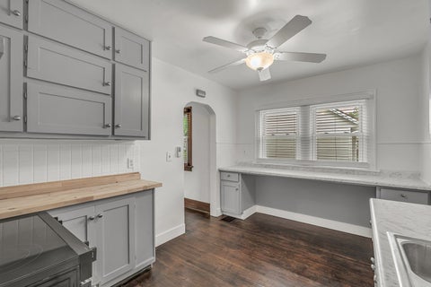 Tiny photo for 2817 Bellevue Avenue, Bettendorf, IA 52722 (MLS # 12763291)