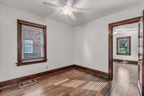 Tiny photo for 2817 Bellevue Avenue, Bettendorf, IA 52722 (MLS # 12763291)