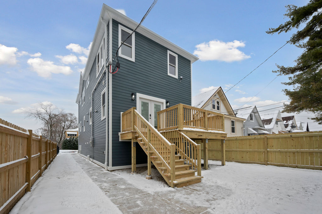 1258 N MAYFIELD Avenue