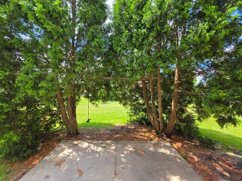Tiny photo for 4129 FLORENCE Way, Glenview, IL 60025 (MLS # 12688360)