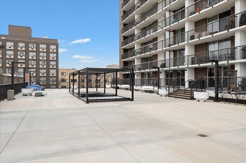 Tiny photo for 5855 N Sheridan Road #25G, Chicago, IL 60660 (MLS # 12625153)