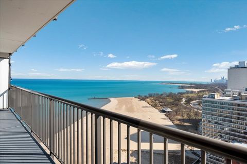 Tiny photo for 5855 N Sheridan Road #25G, Chicago, IL 60660 (MLS # 12625153)