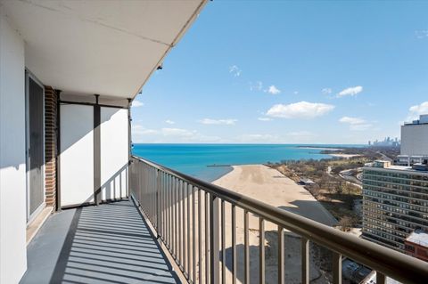 Tiny photo for 5855 N Sheridan Road #25G, Chicago, IL 60660 (MLS # 12625153)