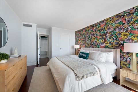 Tiny photo for 5855 N Sheridan Road #25G, Chicago, IL 60660 (MLS # 12625153)