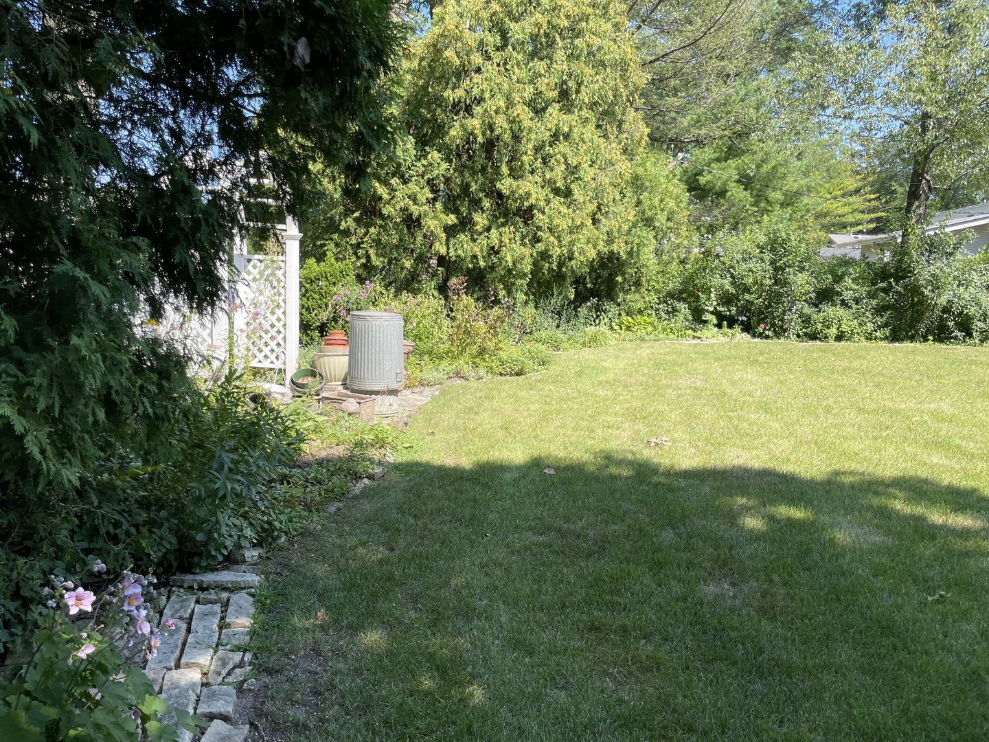 2546 Laurel Lane