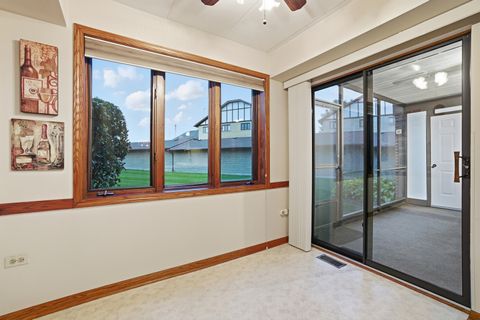 Tiny photo for 6740 180th Street #1E, Tinley Park, IL 60477 (MLS # 12520436)