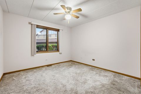 Tiny photo for 6740 180th Street #1E, Tinley Park, IL 60477 (MLS # 12520436)