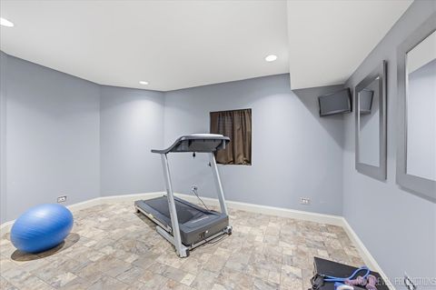 Tiny photo for 729 W Thornwood Drive, South Elgin, IL 60177 (MLS # 12654901)