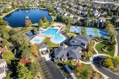 Tiny photo for 729 W Thornwood Drive, South Elgin, IL 60177 (MLS # 12654901)
