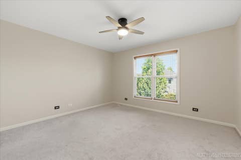 Tiny photo for 729 W Thornwood Drive, South Elgin, IL 60177 (MLS # 12654901)